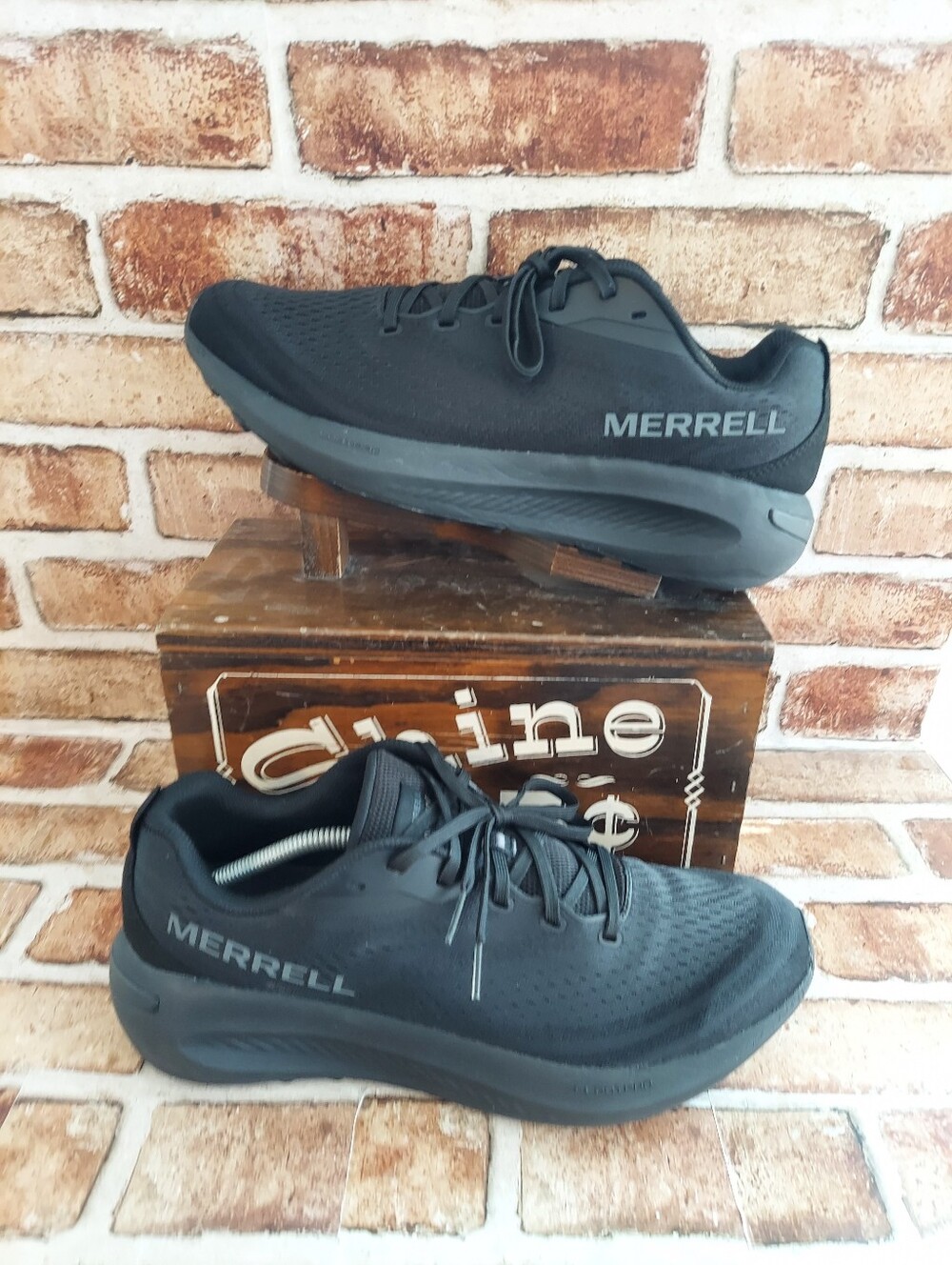 Pre-owned Merrell Morphlite Trail Runners